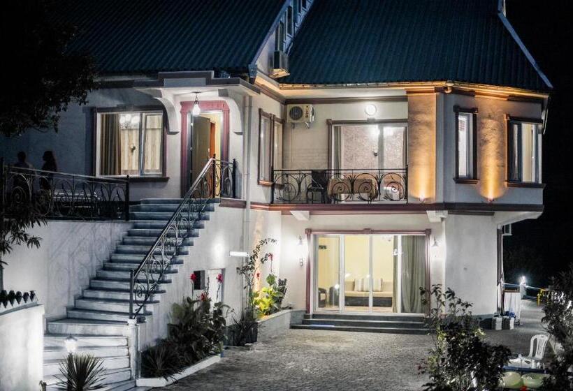 住宿加早餐  Mount Villa Kvariati