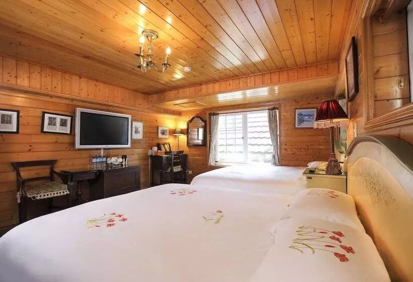 هتل Cingjing Hanging Garden & Resort