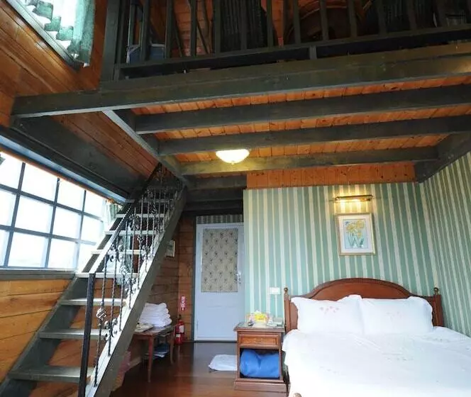 هتل Cingjing Hanging Garden & Resort