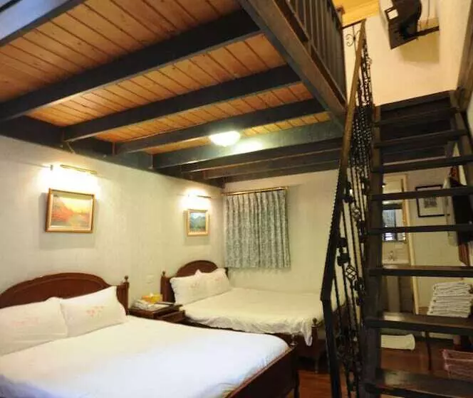 هتل Cingjing Hanging Garden & Resort