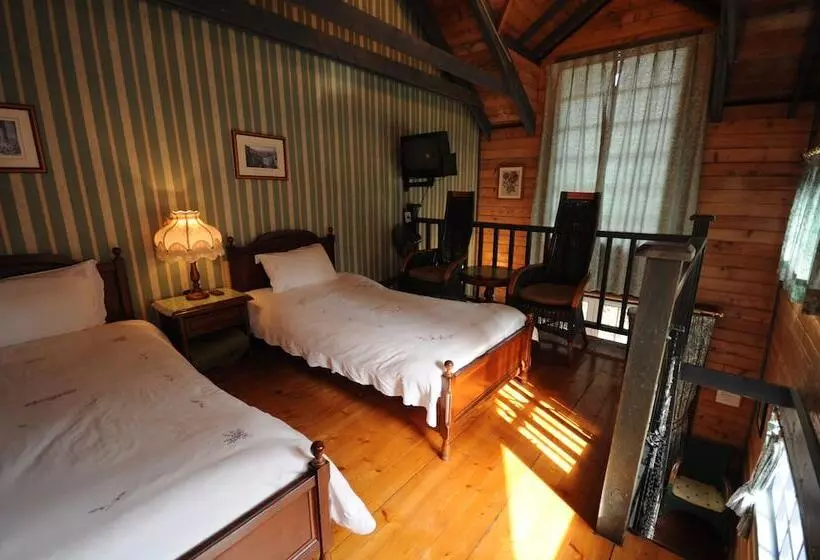 هتل Cingjing Hanging Garden & Resort