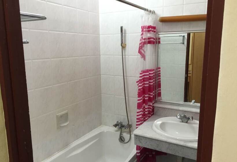 ホテル International House