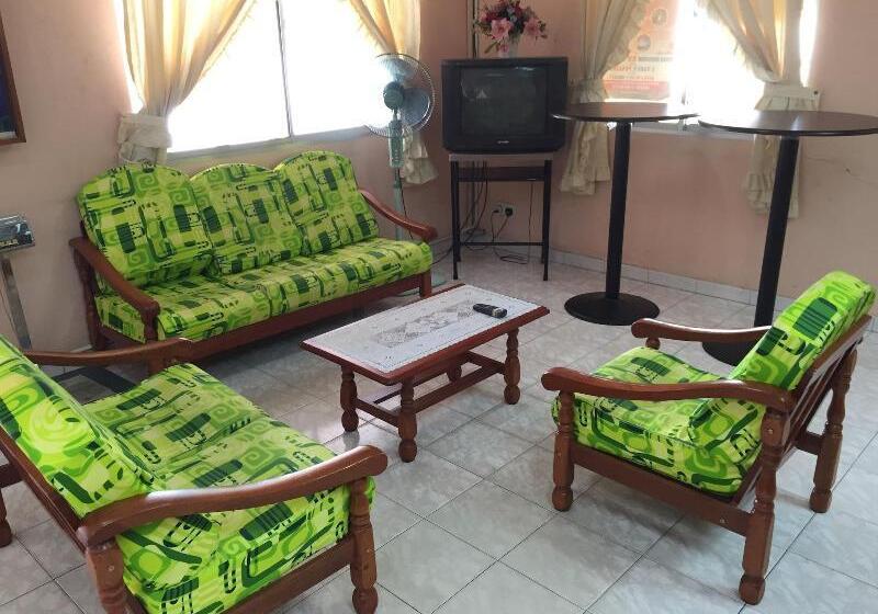 ホテル International House