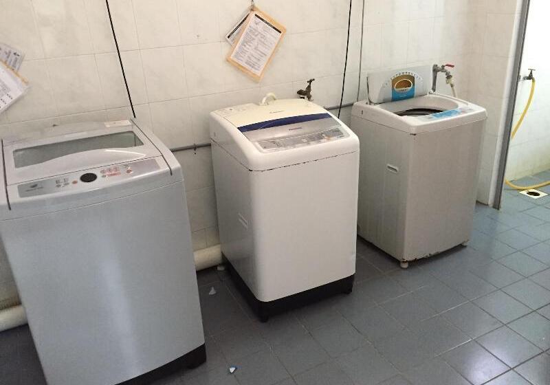 ホテル International House