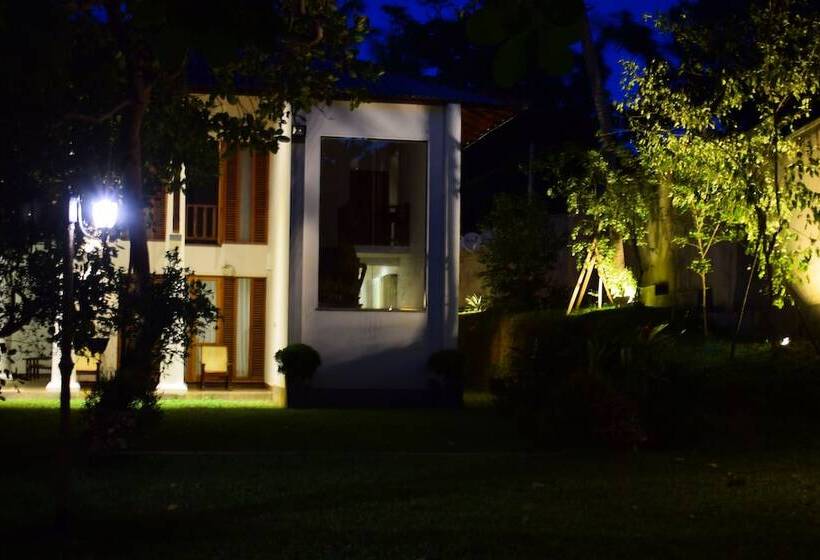 فندق Romaya Villa