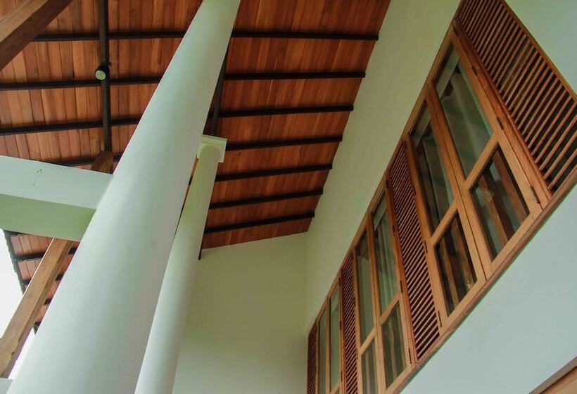 فندق Romaya Villa