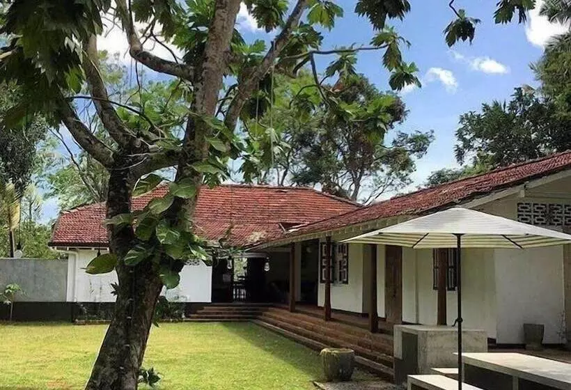 ホテル Templeberg Villa