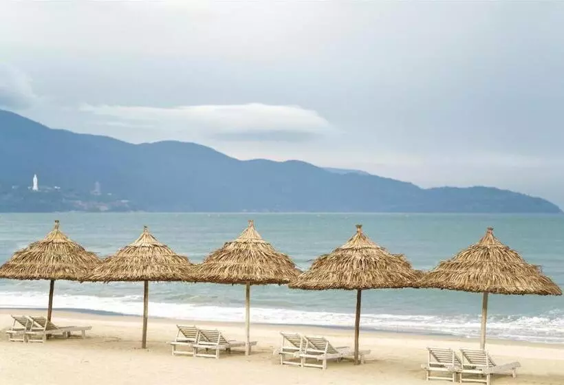Olalani Resort And Condotel