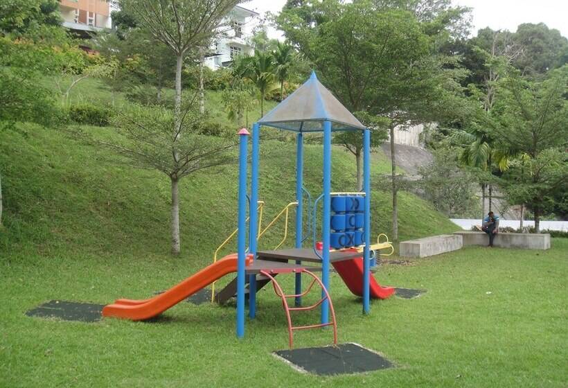 Shamrock Beach Villas Penang Seaview