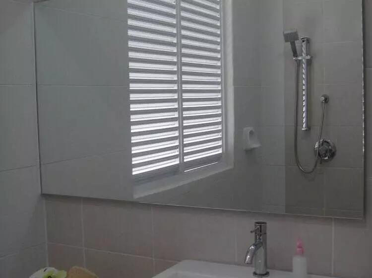 Shamrock Beach Villas Penang Seaview