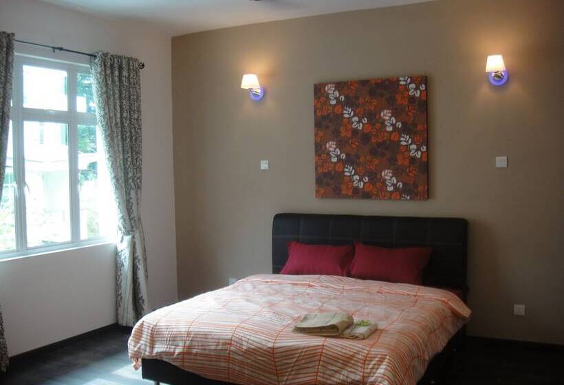 Shamrock Beach Villas Penang Seaview