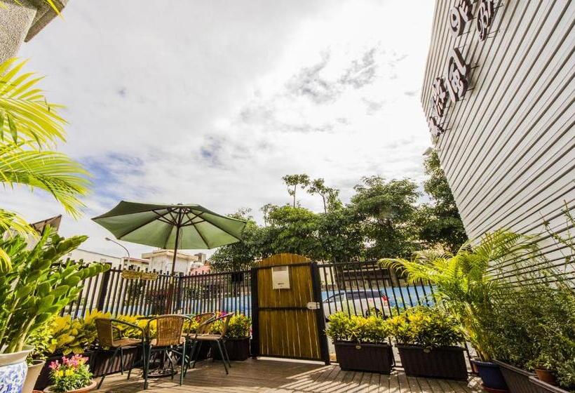تختخواب و صبحانه Sunny Breeze Garden Homestay