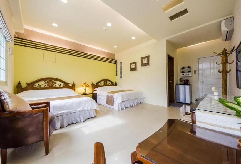 تختخواب و صبحانه Sunny Breeze Garden Homestay