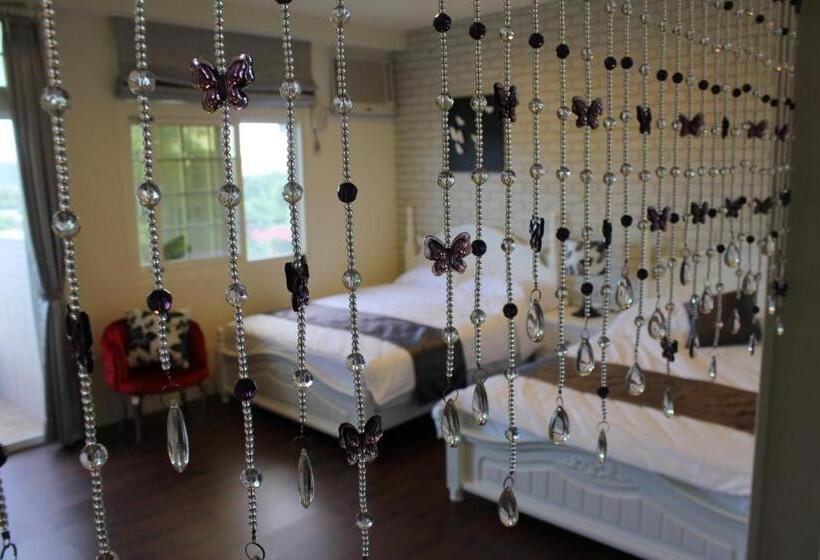 تختخواب و صبحانه Sunny Breeze Garden Homestay