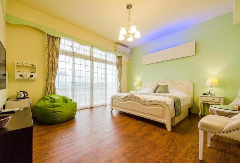 تختخواب و صبحانه Sunny Breeze Garden Homestay