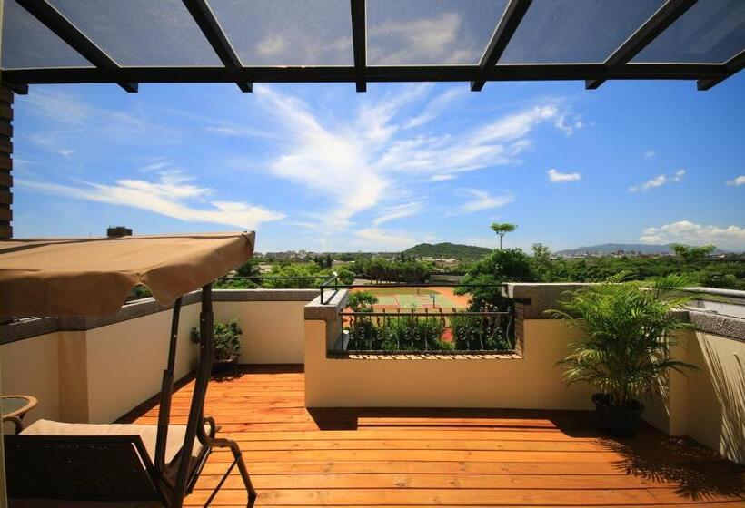تختخواب و صبحانه Sunny Breeze Garden Homestay