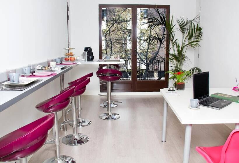 هتل 8rooms Madrid