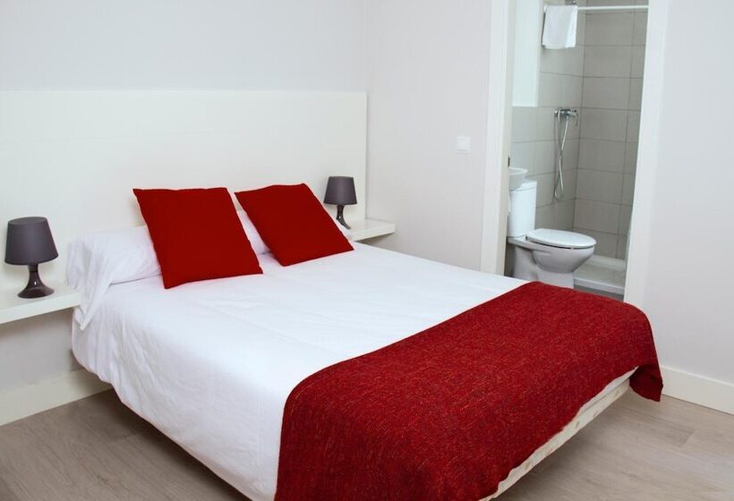 هتل 8rooms Madrid