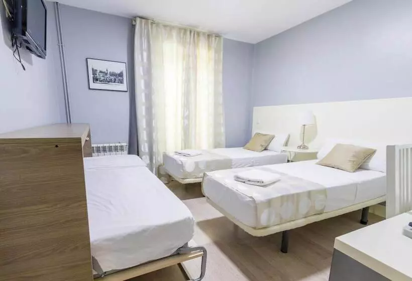 هتل 8rooms Madrid