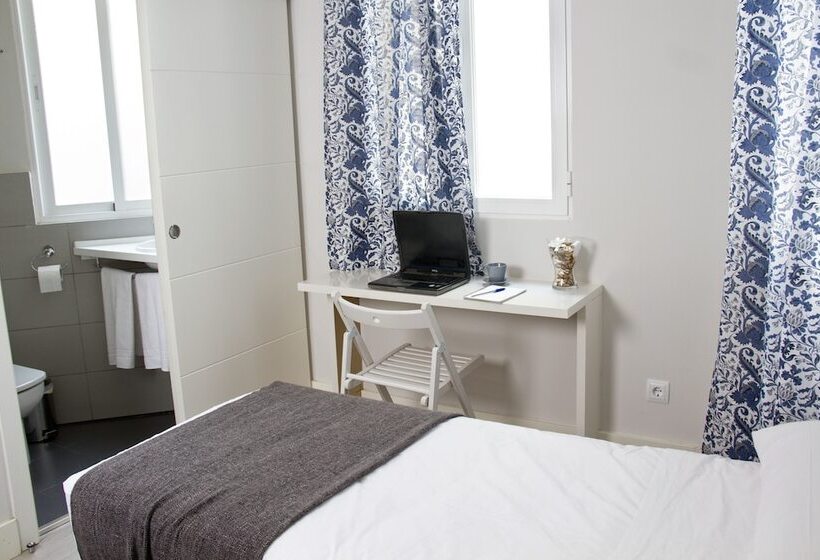 هتل 8rooms Madrid