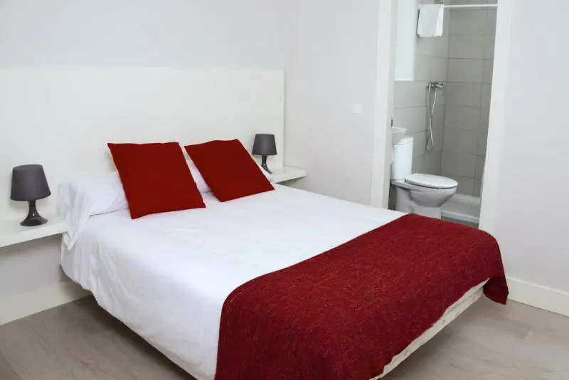 هتل 8rooms Madrid