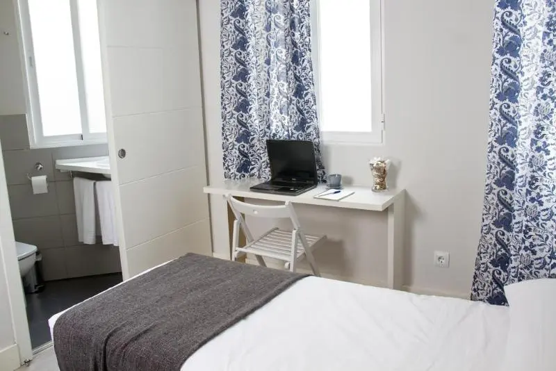هتل 8rooms Madrid
