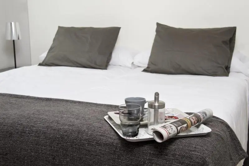 هتل 8rooms Madrid