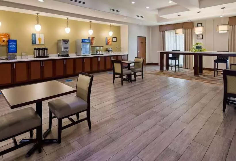 ホテル Best Western Plus Spring Inn & Suites