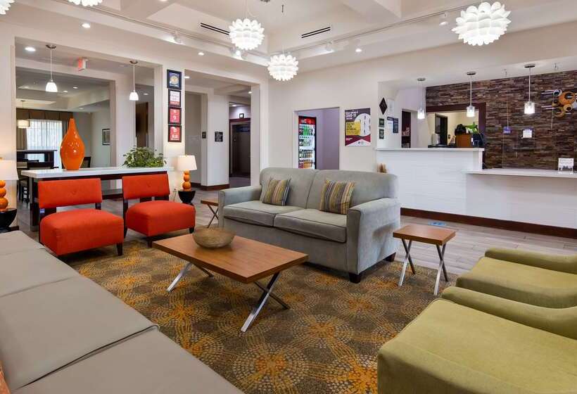 Отель Best Western Plus Spring Inn & Suites
