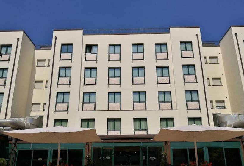 ホテル Dante Terme & Spa