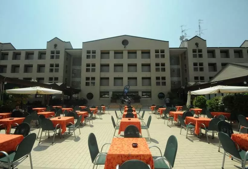 هتل Dante Terme & Spa