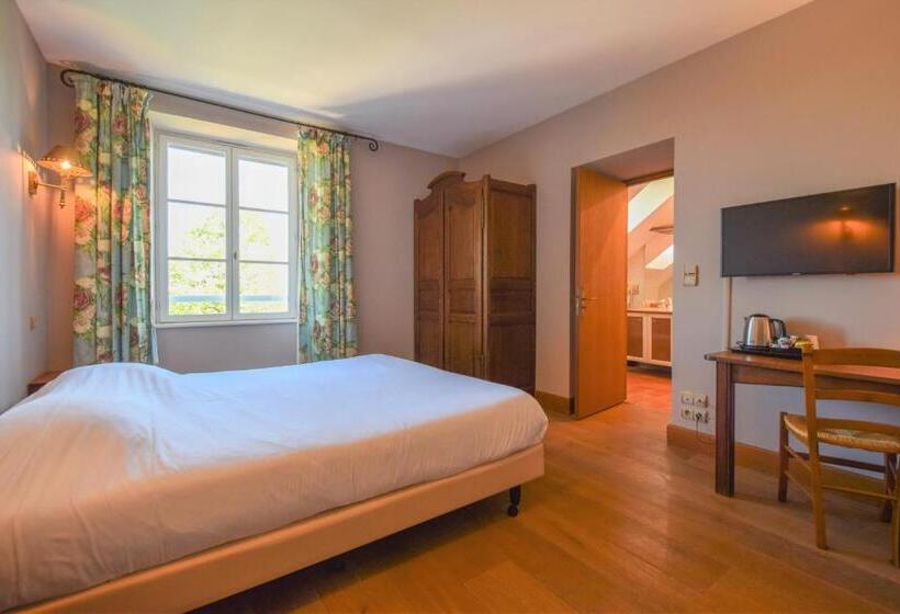 בית מלון כפרי Domaine D'essendiéras