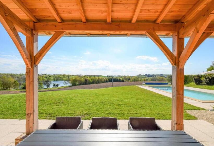 בית מלון כפרי Domaine D'essendiéras