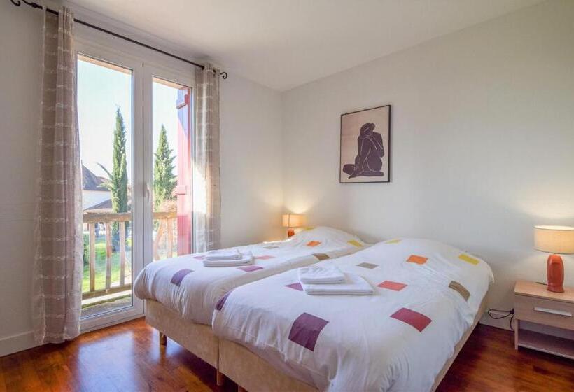 בית מלון כפרי Domaine D'essendiéras