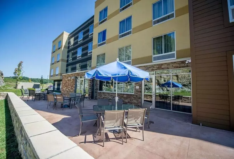 ホテル Fairfield By Marriott Cambridge