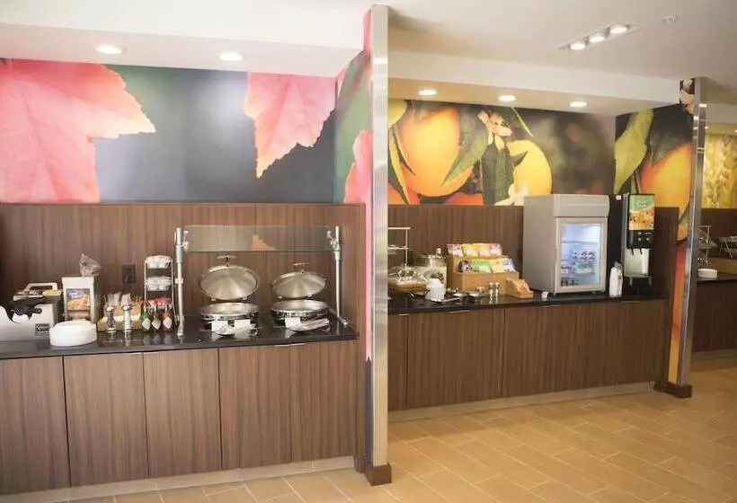 ホテル Fairfield By Marriott Cambridge