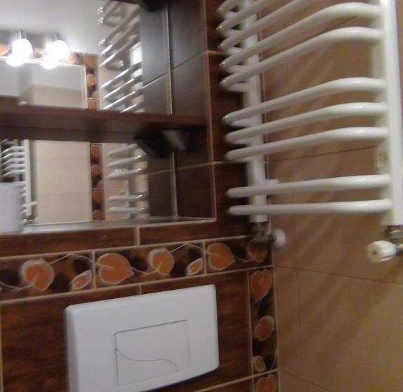 בית מלון כפרי Jantar