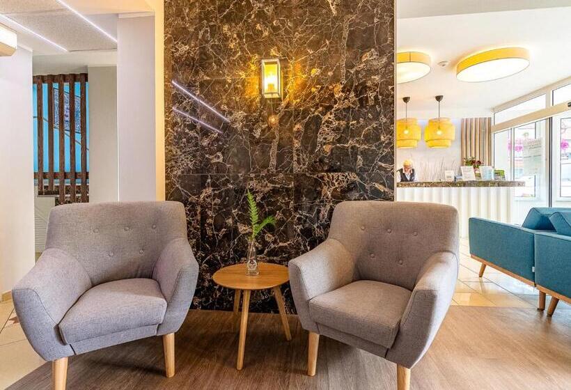 בית מלון כפרי Jantar