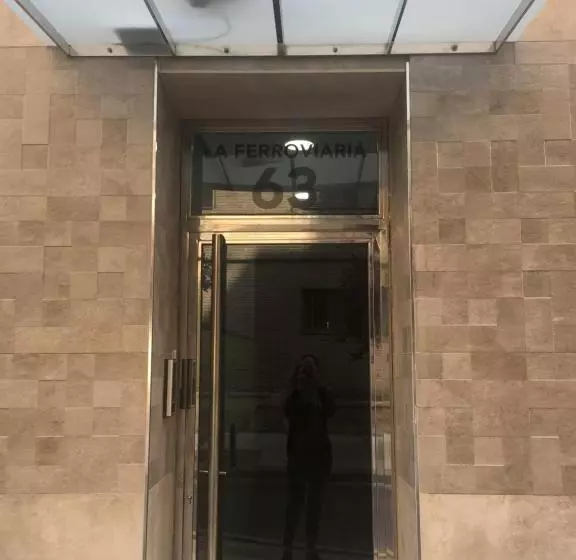 هتل La Ferroviaria  Pensión No Fumadores   Sin Ascensor