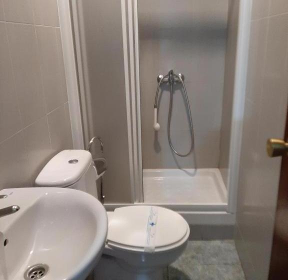 Отель La Ferroviaria Pensión No Fumadores Sin Ascensor