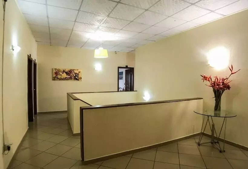 هتل Residencial Luxan