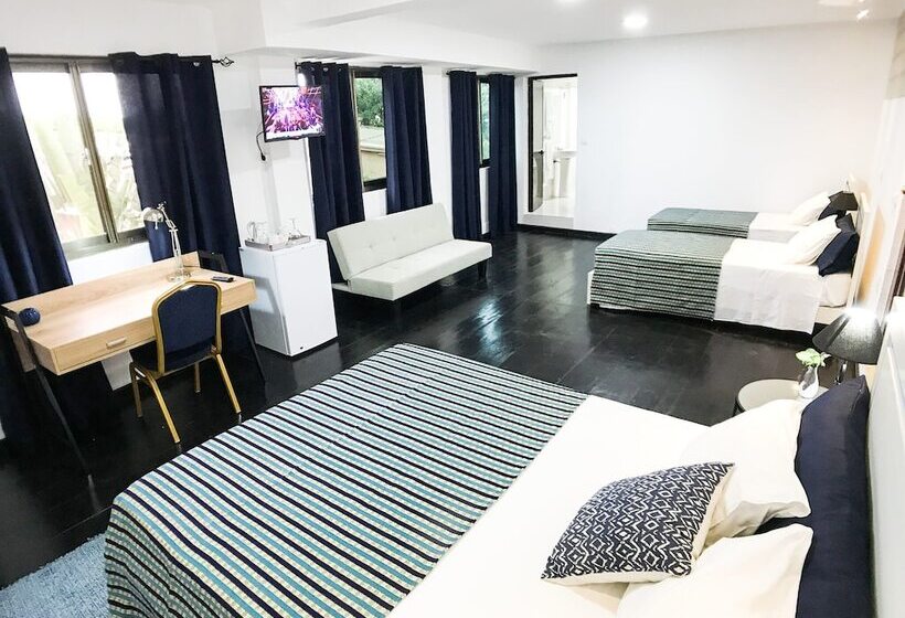 هتل Residencial Luxan