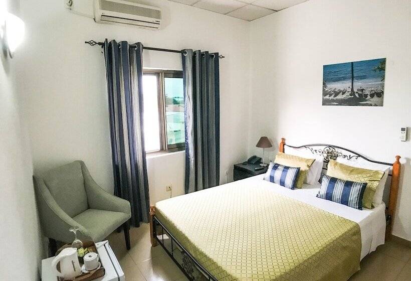 هتل Residencial Luxan