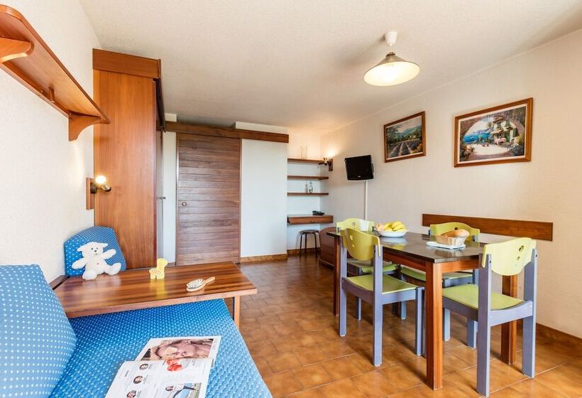 Отель Résidence Pierre & Vacances Les Jardins De La Côte D Azur