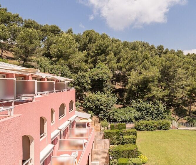 Отель Résidence Pierre & Vacances Les Jardins De La Côte D Azur