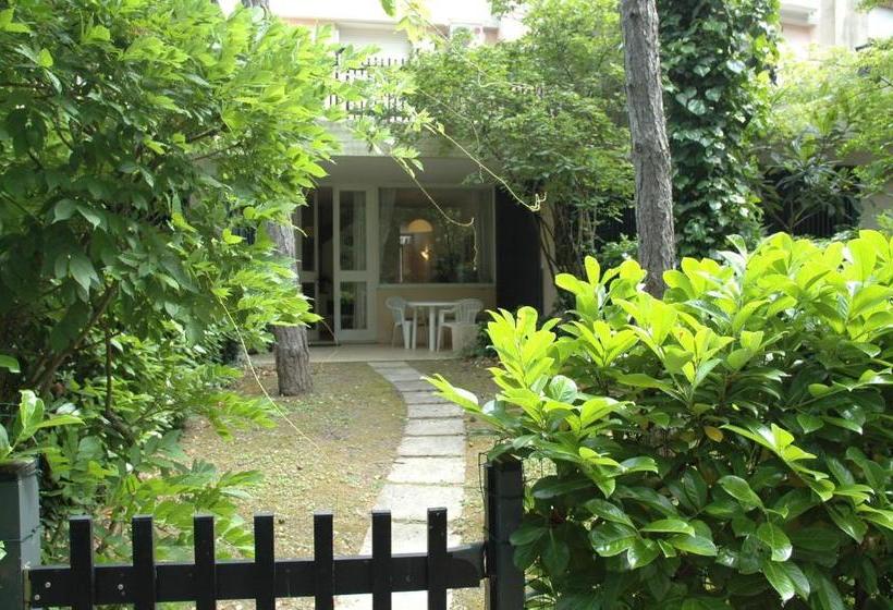 Отель Villaggio Estate