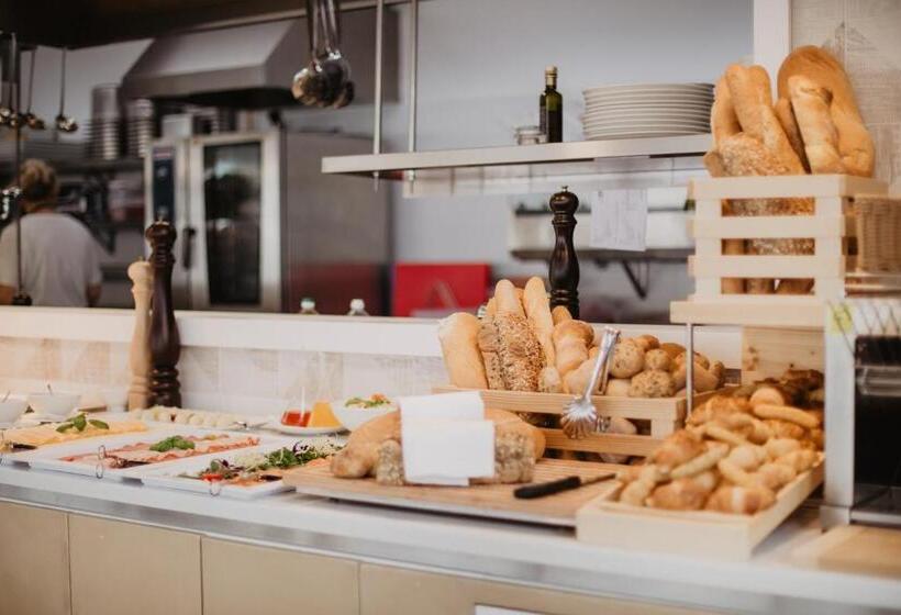 בית מלון כפרי Villas Arausana & Antonina