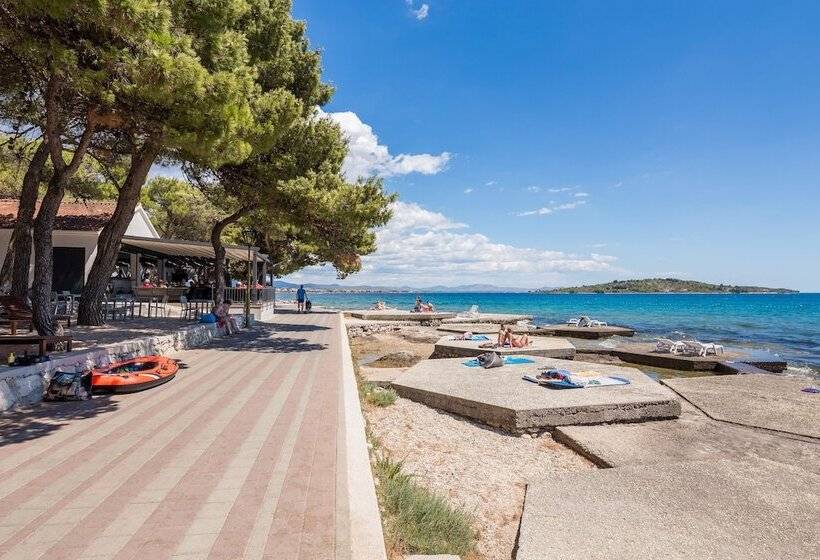 בית מלון כפרי Villas Arausana & Antonina