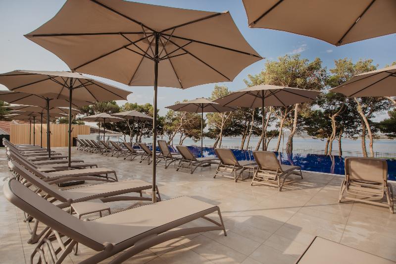 בית מלון כפרי Villas Arausana & Antonina