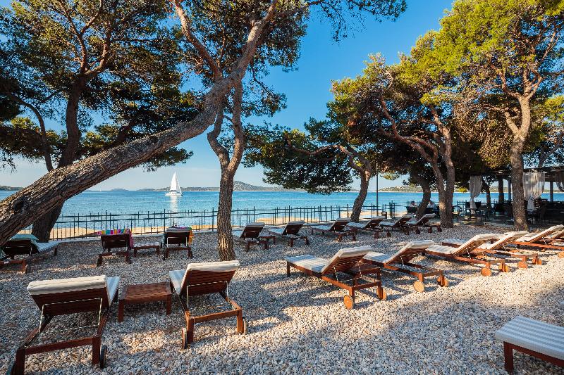 בית מלון כפרי Villas Arausana & Antonina